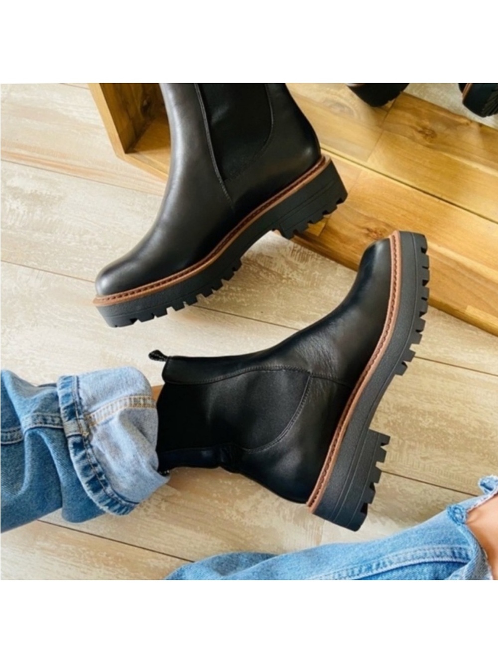 Caslon Black leather lug sole Chelsea boots Sz 8.5